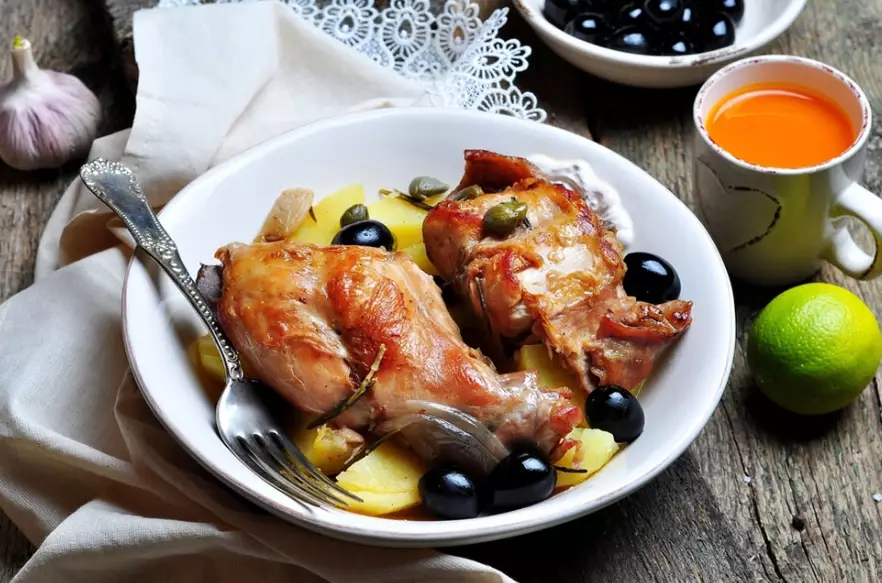 rabbit taste like chicken